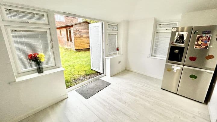 3 bedrooms house for sale in Oldham, United Kingdom - Image 8