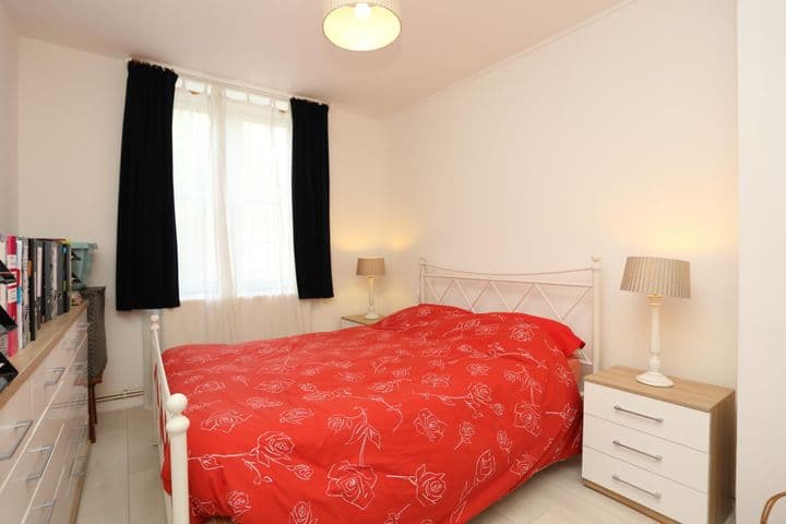 2 bedrooms apartment for sale in London, United Kingdom - Image 8