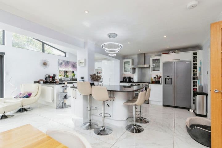 4 bedrooms house for sale in Bristol, United Kingdom - Image 2