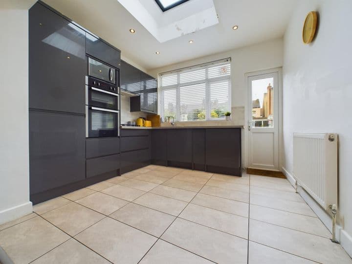 4 bedrooms house for sale in Westcliff-On-Sea, United Kingdom - Image 6