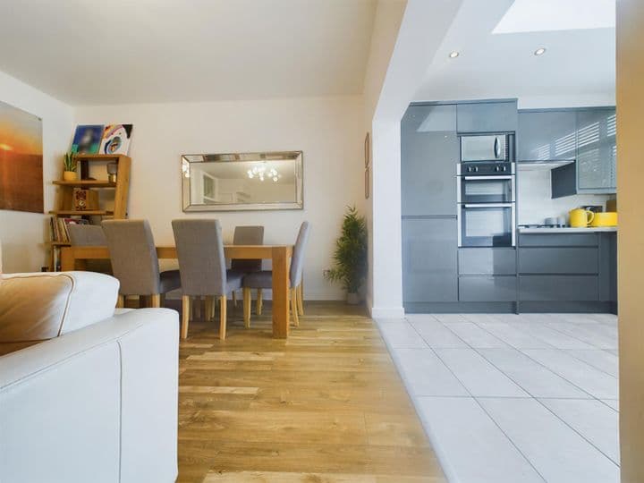 4 bedrooms house for sale in Westcliff-On-Sea, United Kingdom - Image 3