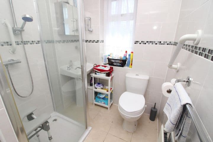 2 bedrooms house for sale in Dagenham, United Kingdom - Image 9