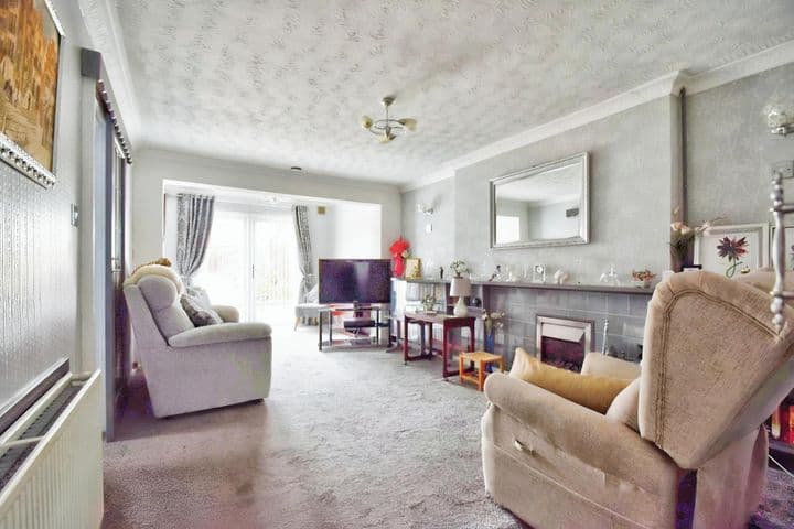 2 bedrooms house for sale in Luton, United Kingdom - Image 3