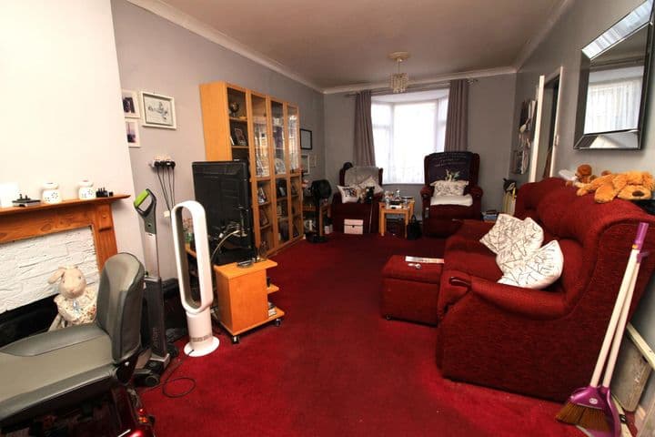 2 bedrooms house for sale in Dagenham, United Kingdom - Image 4