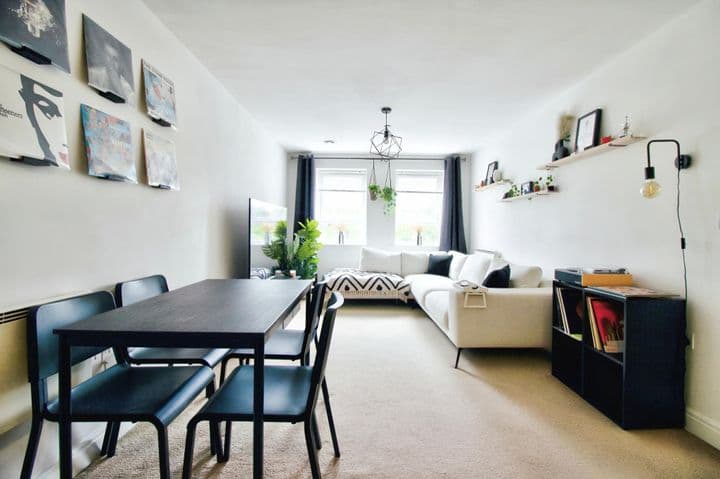 2 bedrooms apartment for sale in Manchester, United Kingdom - Image 4