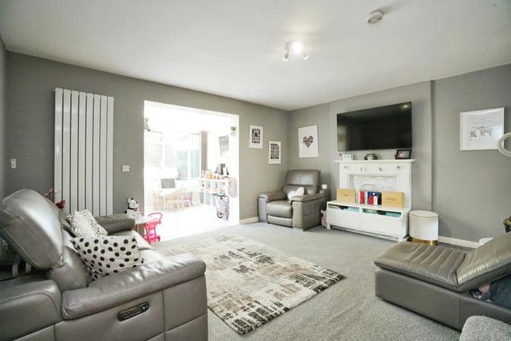 3 bedrooms house for sale in Swadlincote, United Kingdom - Image 3