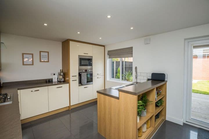 3 bedrooms house for sale in Wrexham County Borough, United Kingdom - Image 10