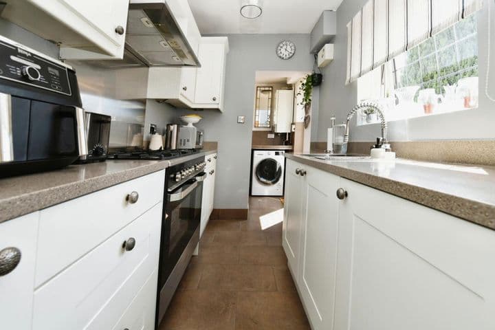 3 bedrooms house for sale in Chelmsford, United Kingdom - Image 7