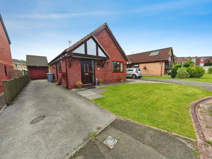 2 bedrooms house for sale in Crewe, United Kingdom - Image 2