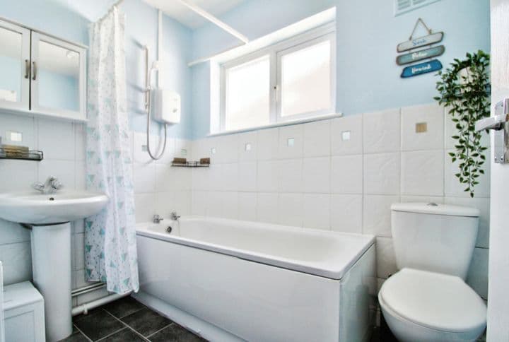 2 bedrooms house for sale in Hornchurch, United Kingdom - Image 4