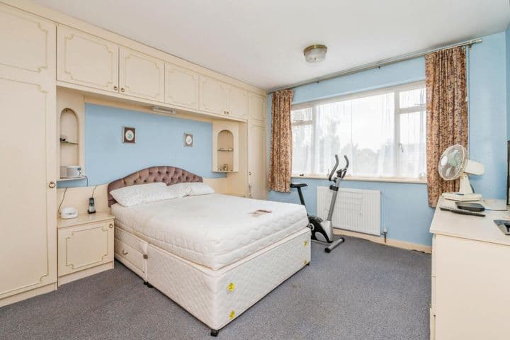 4 bedrooms house for sale in Westcliff-On-Sea, United Kingdom - Image 10