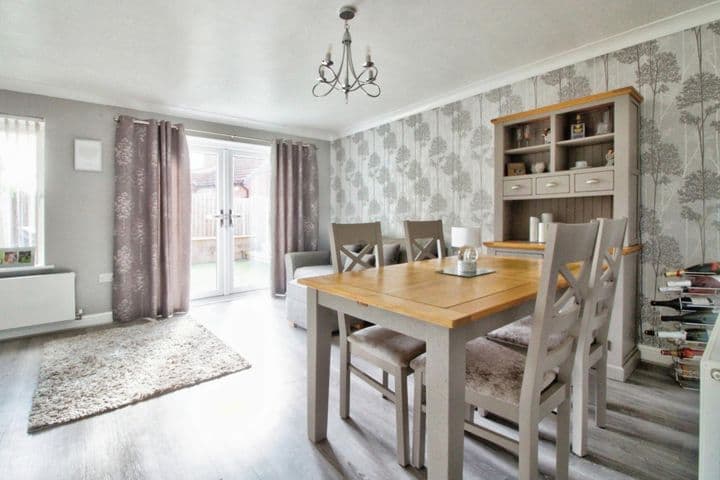 3 bedrooms house for sale in Rotherham, United Kingdom - Image 5