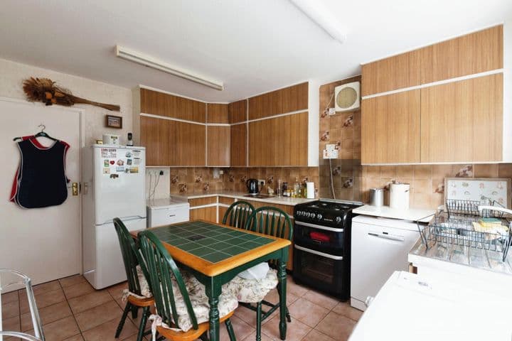 4 bedrooms house for sale in Westcliff-On-Sea, United Kingdom - Image 8