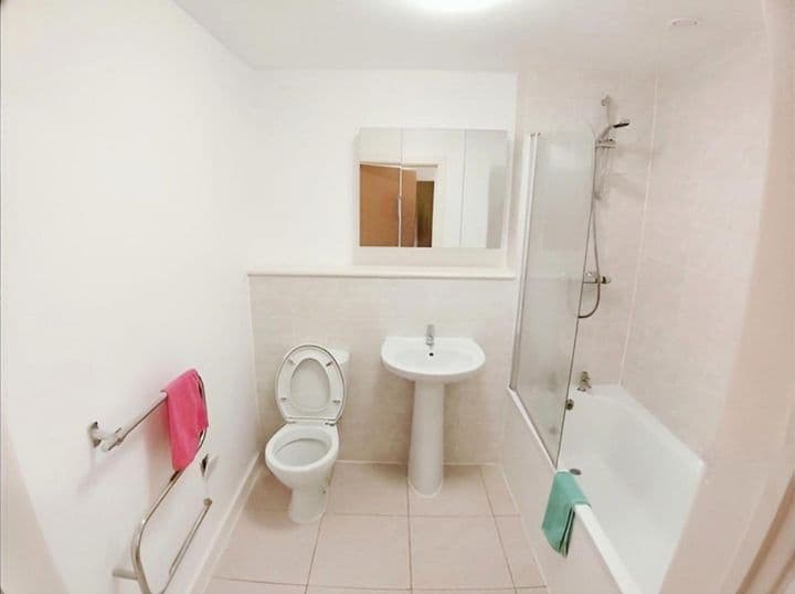 2 bedrooms apartment for sale in Manchester, United Kingdom - Image 8