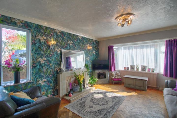 3 bedrooms house for sale in Cardiff, United Kingdom - Image 2