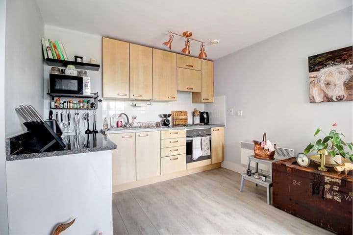 1 bedroom apartment for sale in Basingstoke, United Kingdom - Image 4