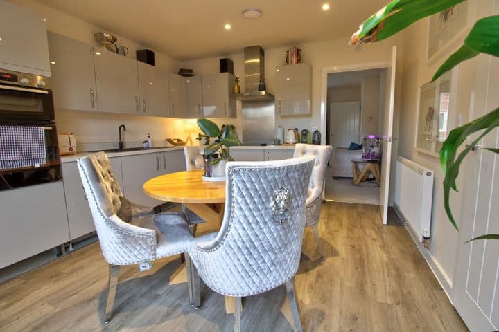 3 bedrooms house for sale in Bury St. Edmunds, United Kingdom - Image 3