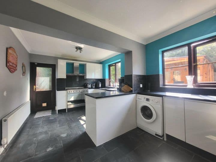 3 bedrooms house for sale in Wrexham County Borough, United Kingdom - Image 9