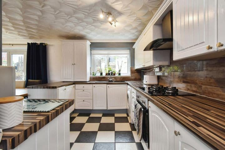 3 bedrooms house for sale in Ebbw Vale, United Kingdom - Image 8