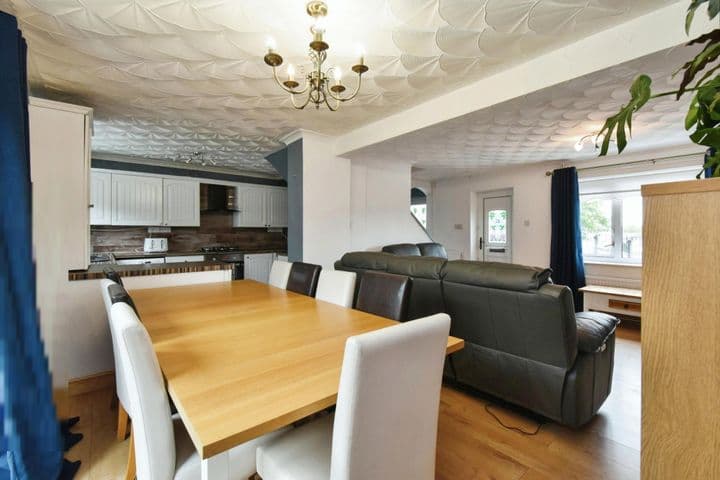 3 bedrooms house for sale in Ebbw Vale, United Kingdom - Image 4