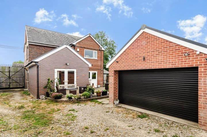 4 bedrooms house for sale in Chesterfield, United Kingdom - Image 3