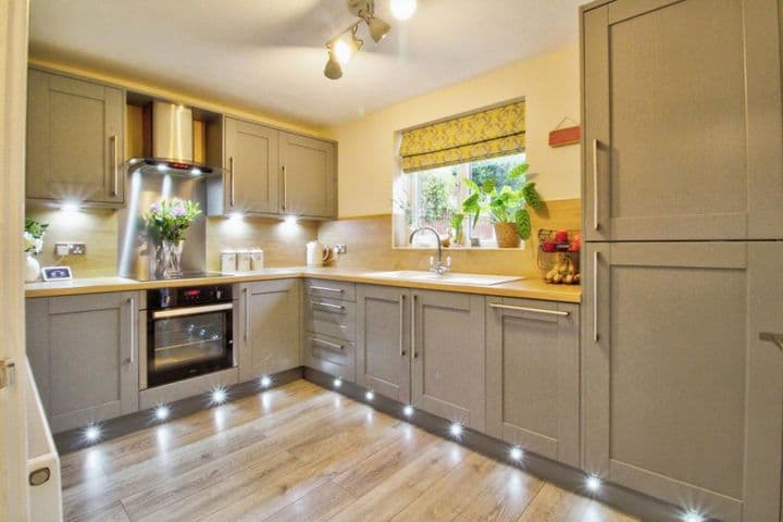 4 bedrooms house for sale in Rotherham, United Kingdom - Image 5