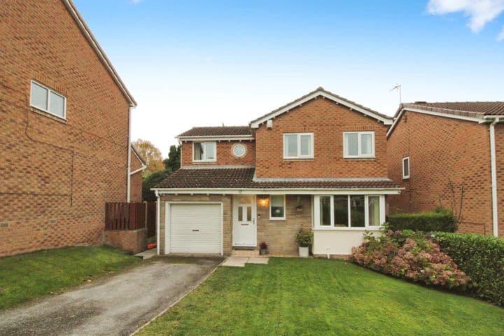 4 bedrooms house for sale in Rotherham, United Kingdom - Image 2