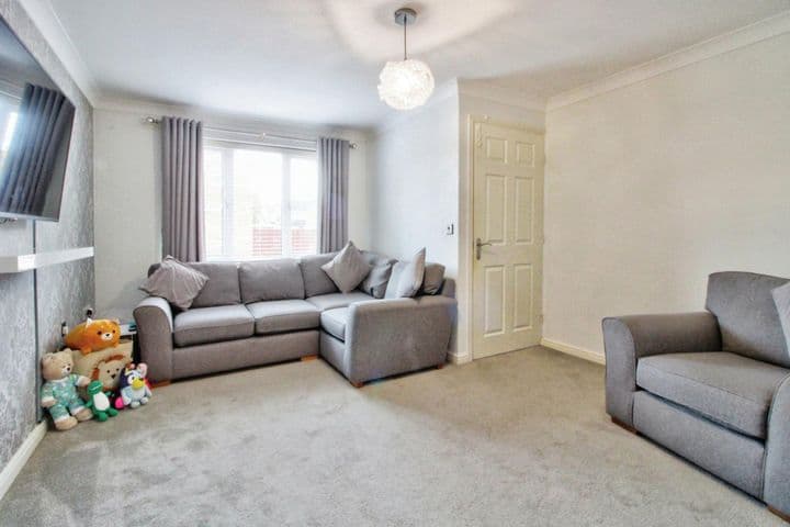 3 bedrooms house for sale in Rotherham, United Kingdom - Image 3