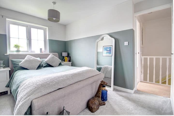 3 bedrooms house for sale in Basingstoke, United Kingdom - Image 11