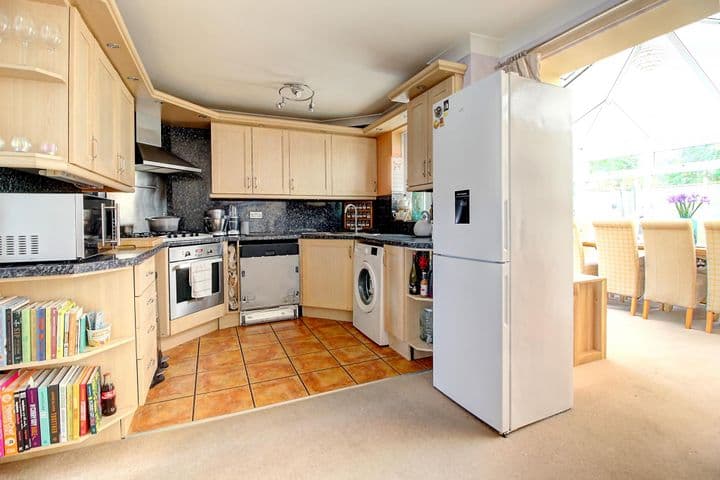 3 bedrooms house for sale in Basingstoke, United Kingdom - Image 6