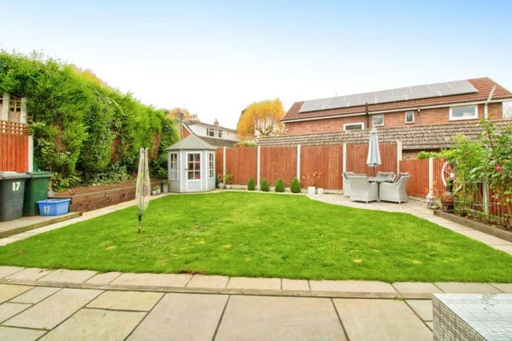 4 bedrooms house for sale in Rotherham, United Kingdom - Image 4