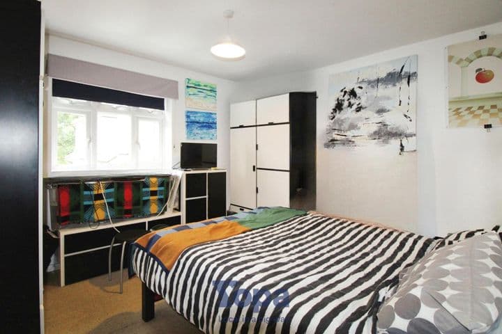 2 bedrooms apartment for sale in Cambridge, United Kingdom - Image 4