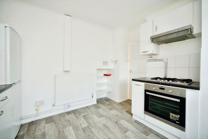 3 bedrooms apartment for sale in London, United Kingdom - Image 4