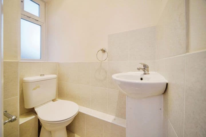 3 bedrooms apartment for sale in London, United Kingdom - Image 6