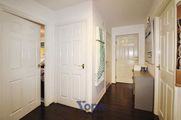 2 bedrooms apartment for sale in Cambridge, United Kingdom - Image 6